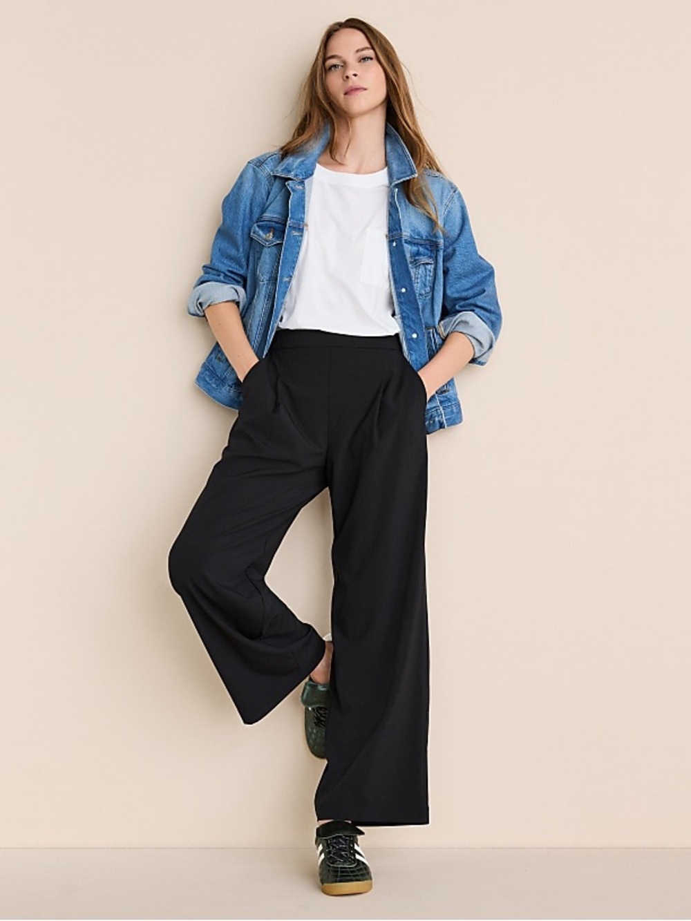 Lou & Grey Womenβs Pull On Wide Leg Black Pants Size M Lightweight Performance
